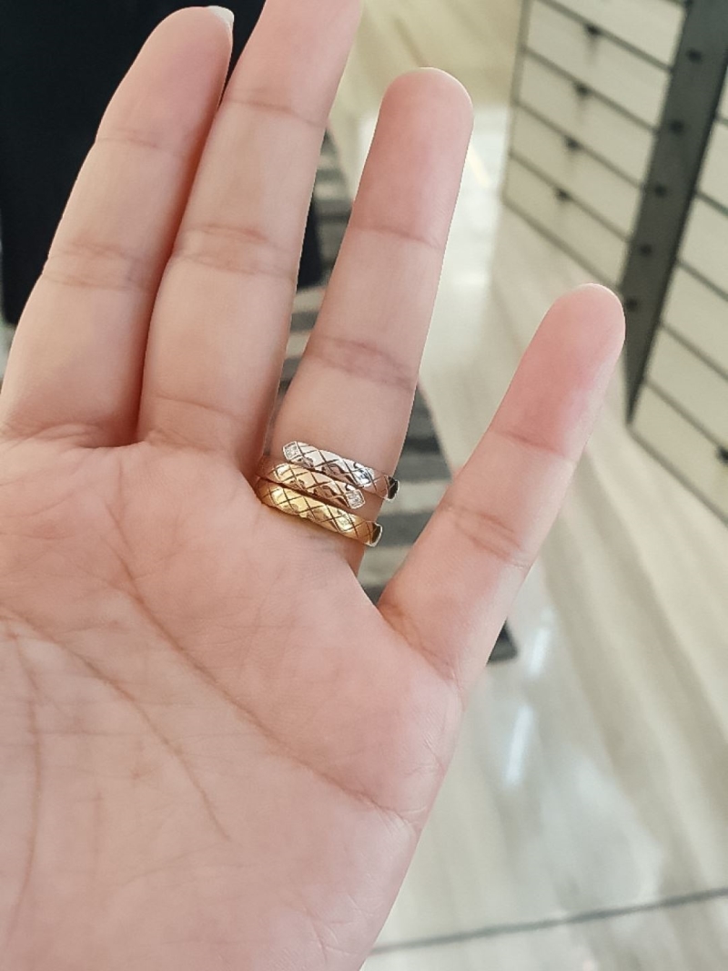 Ch**el rings